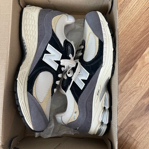 EUC NEW BALANCE 2002r - Picture 7 of 8